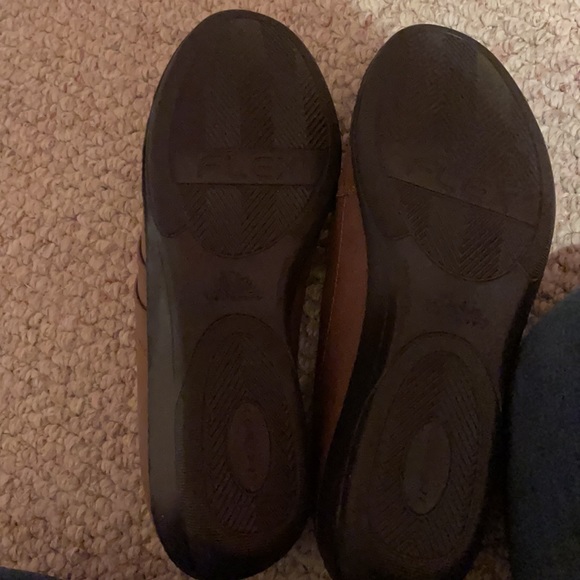 Women’s Shoes - Picture 4 of 8